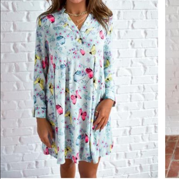 entro Dresses & Skirts - Butterfly dress 🦋